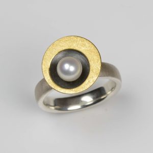 sterling silver and 18ct gold ring with freshwater pearl