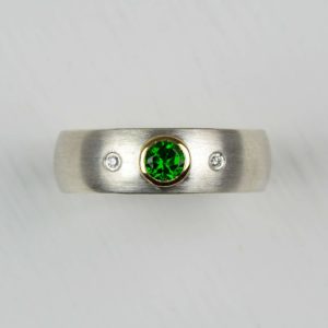 sterling silver and 18ct gold ring with chrome diopside and diamonds