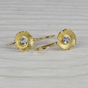 18ct gold earrings with aquamarines