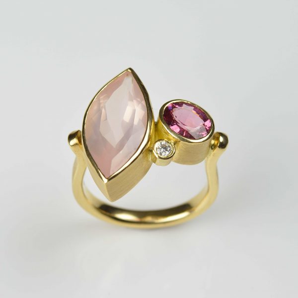 18ct gold ring with rose quartz, spinel and diamond