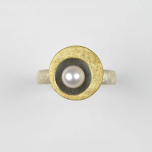 sterling silver and 18ct gold ring with pearl