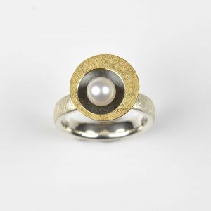 sterling silver and 18ct gold ring with pearl